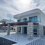 Athoros Luxury Villas