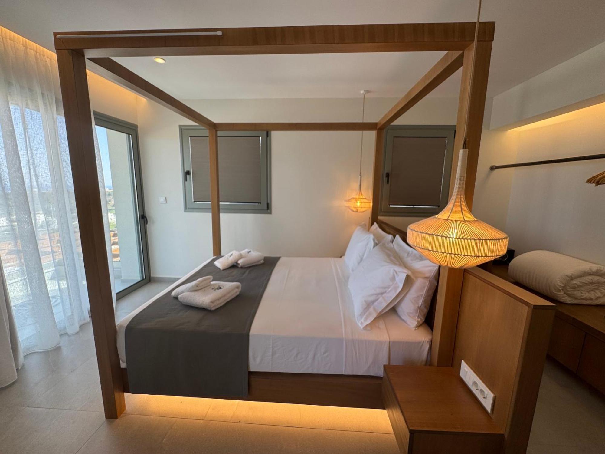 Athoros Luxury * Afantou