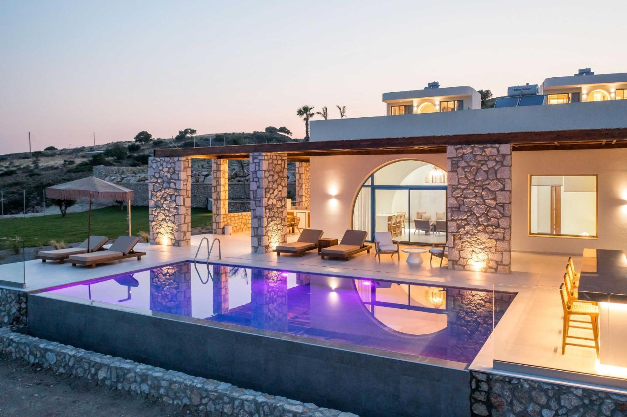 Athoros Luxury *