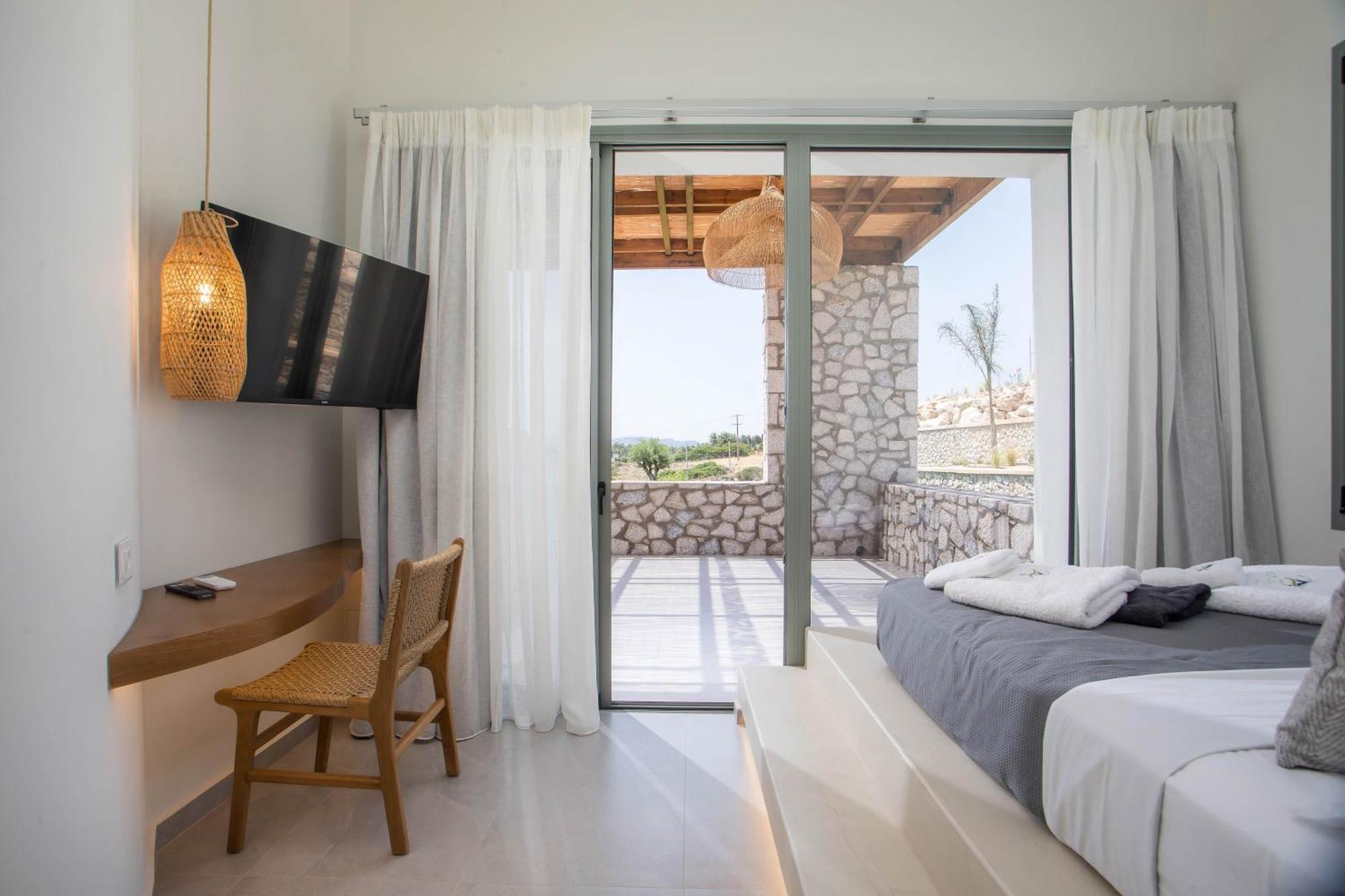Athoros Luxury Villa *