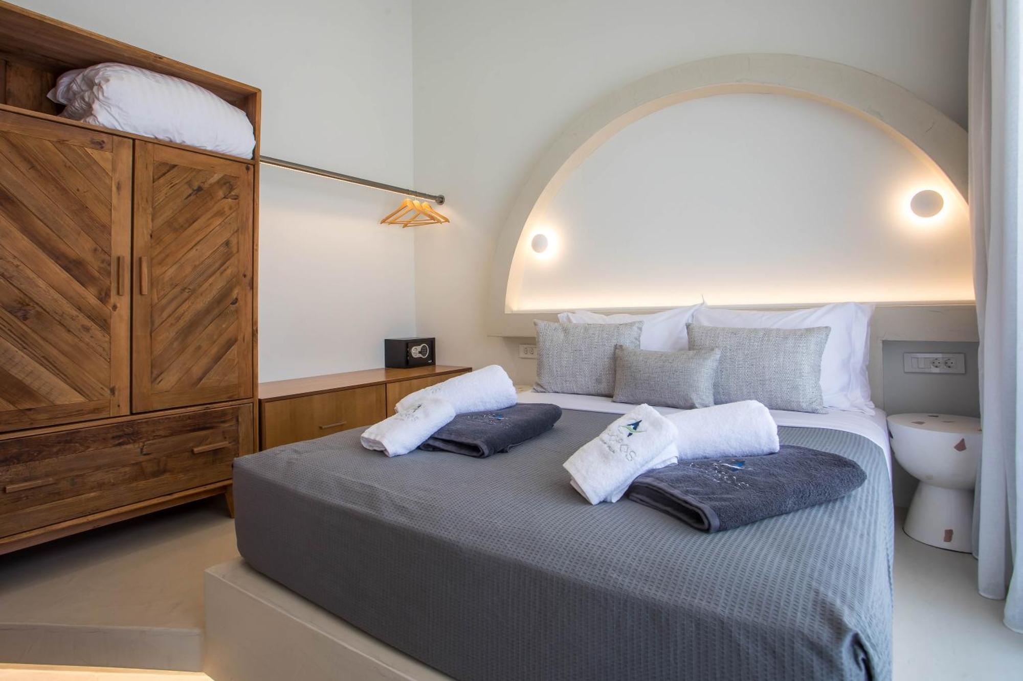 Athoros Luxury * Afantou