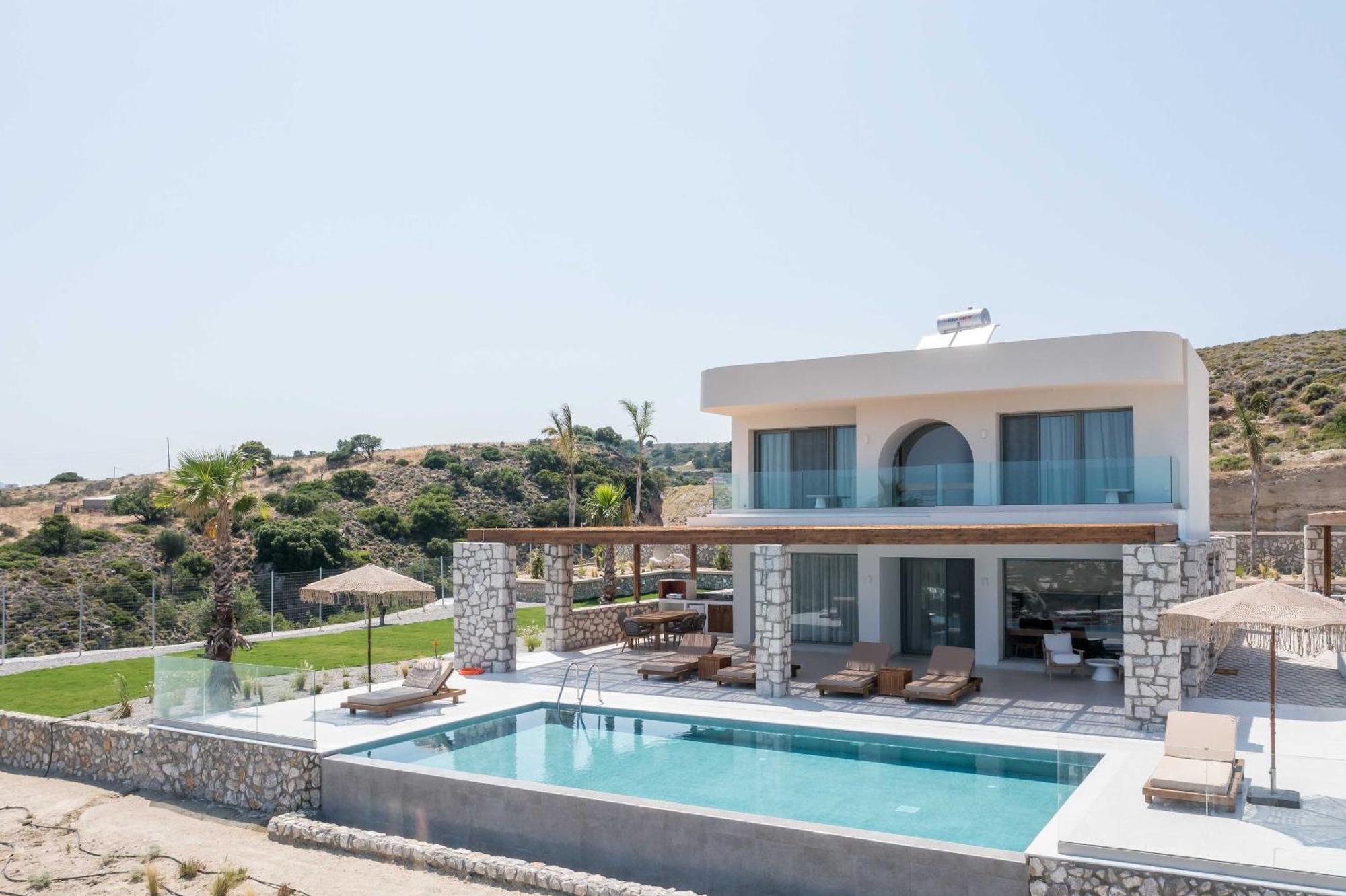 Athoros Luxury Villa *