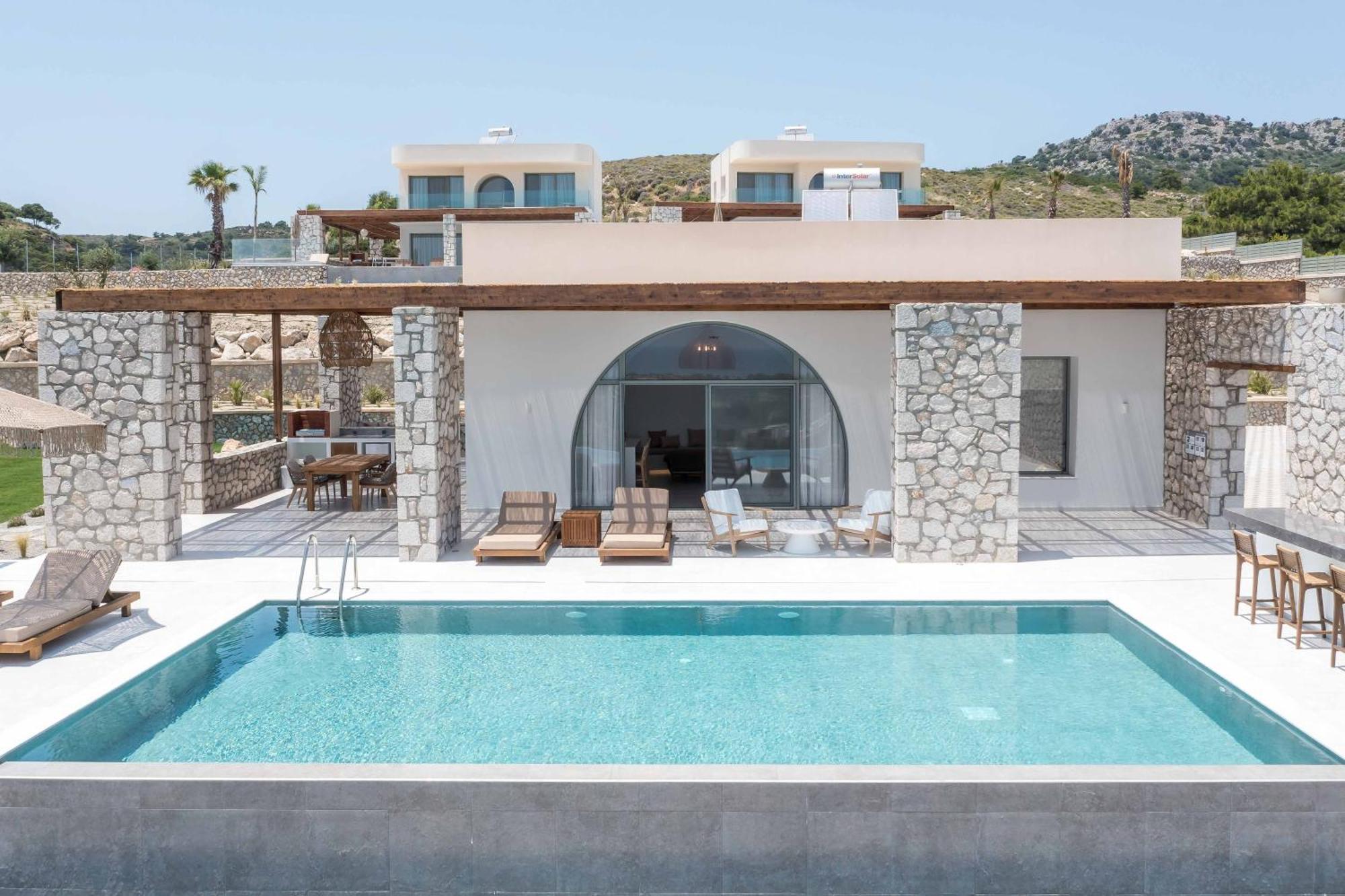 Athoros Luxury Villa *