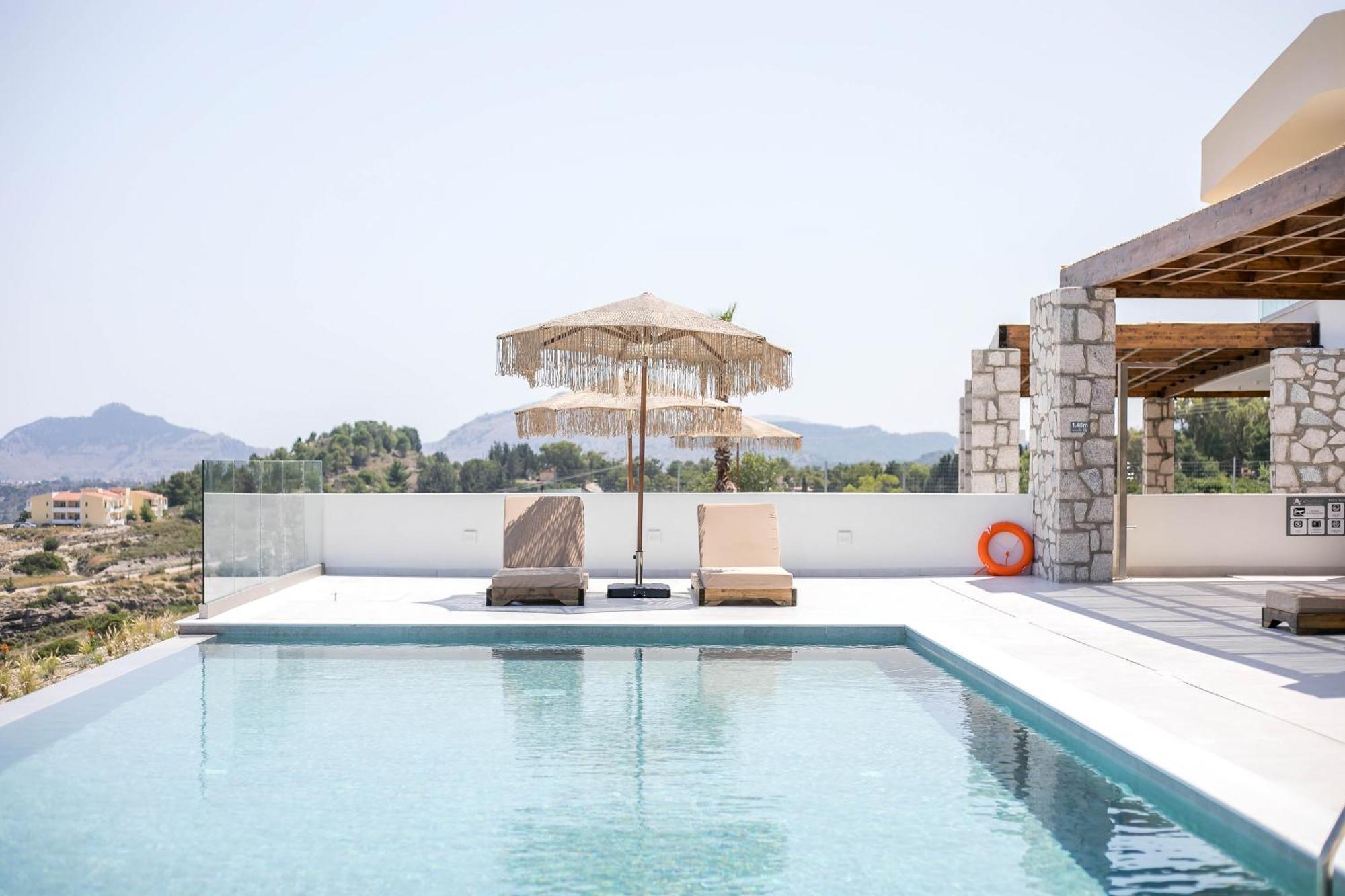 Athoros Luxury Villa *