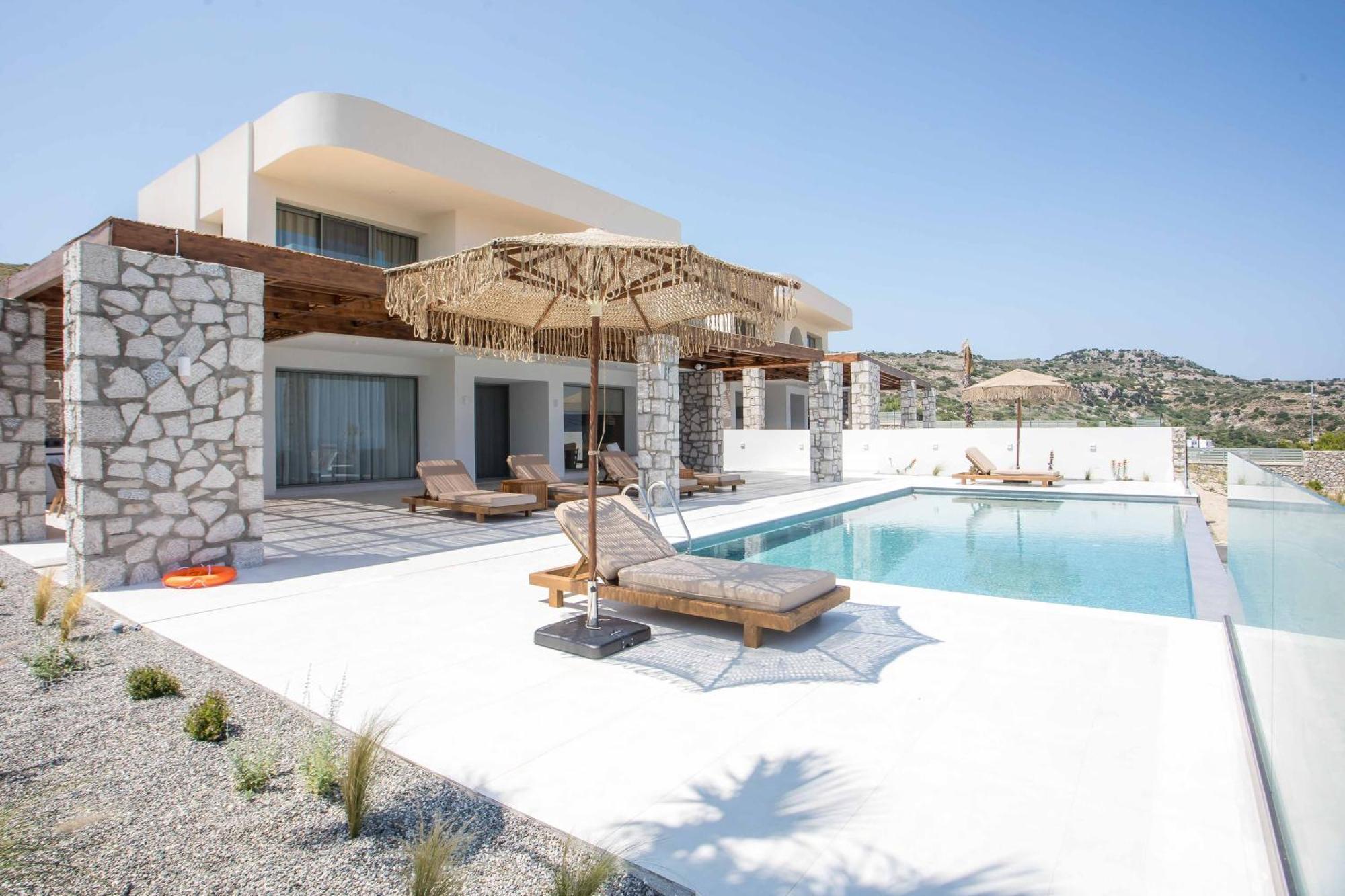 Athoros Luxury
