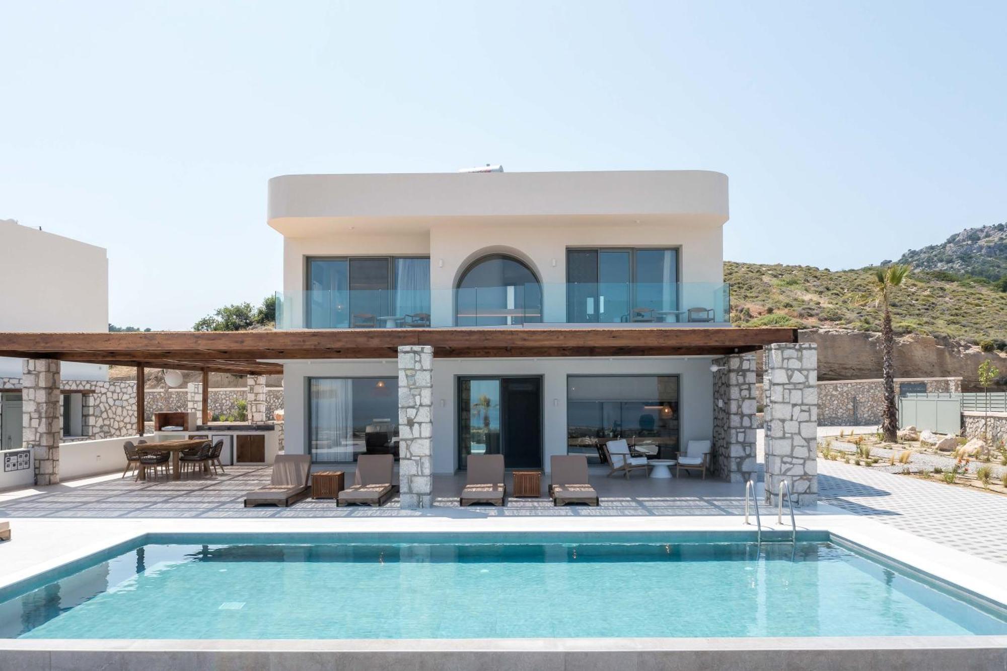 Athoros Luxury