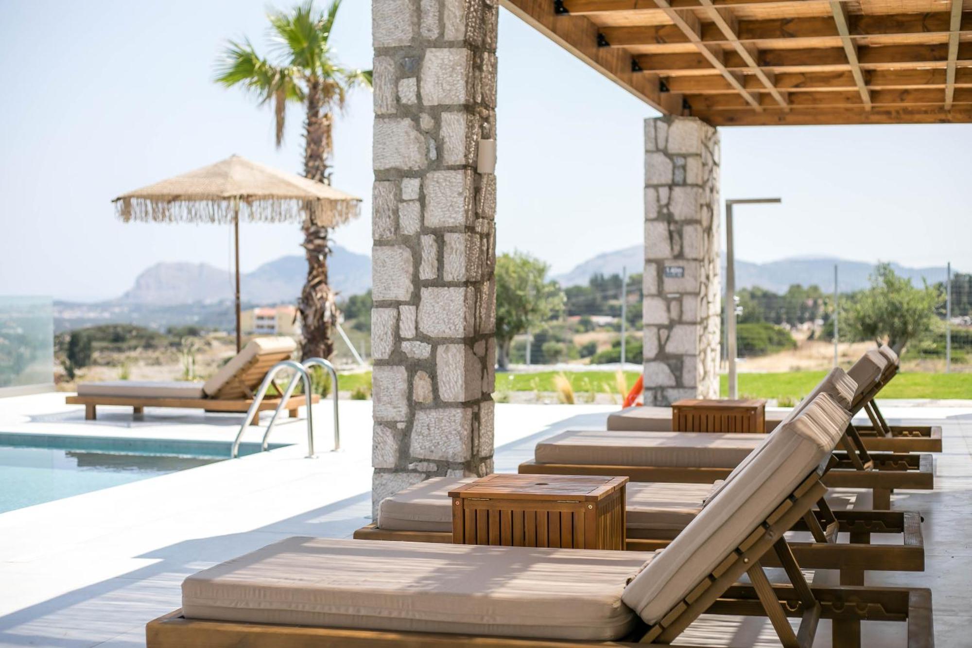 Athoros Luxury Villa *
